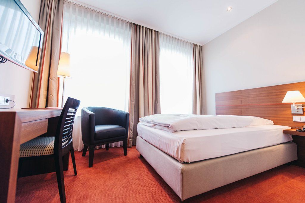Hotel Kocks Am Muehlenberg Мильгейм-на-Руре Экстерьер фото